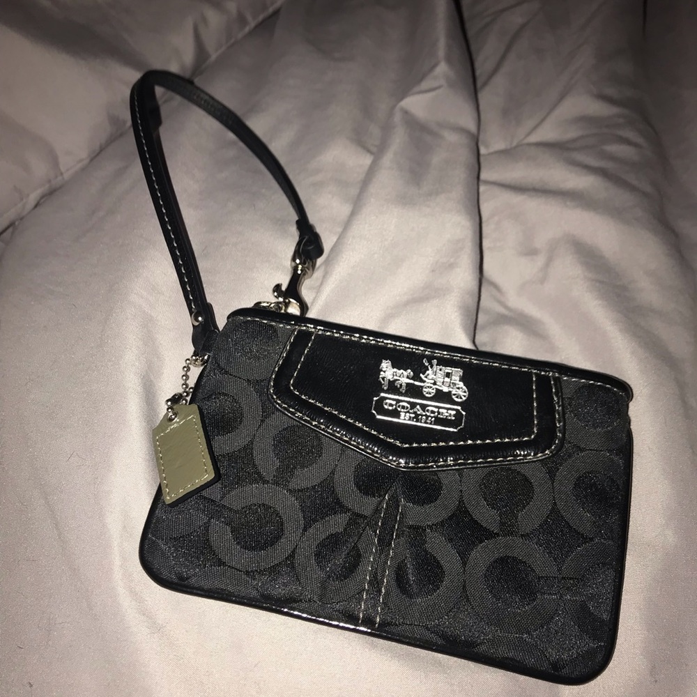 Black Coach Wristlet Wallet